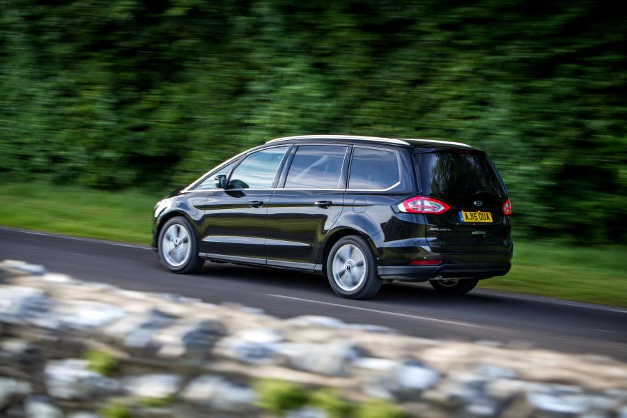  Ford Galaxy 2015 года  (UK) (фото 19 из 27)